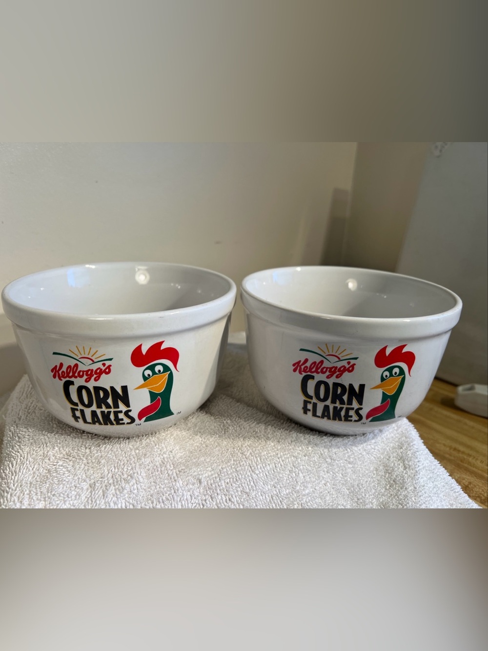 Set of 2 Vintage 1999 Kellogg's  Corn Flake Rooster Ceramic Cereal Bowls